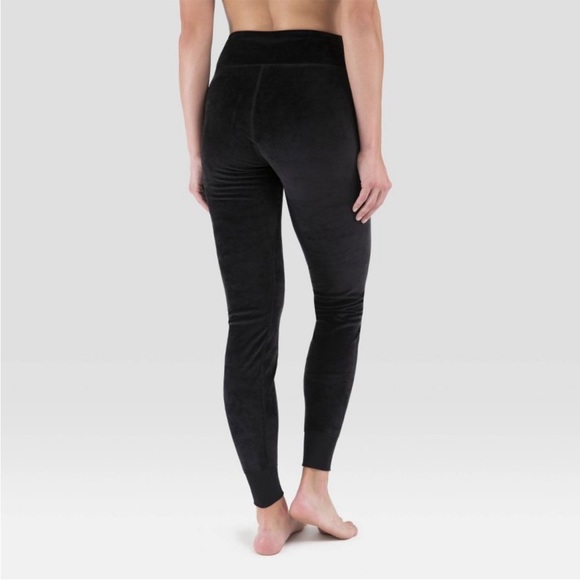 Wander by Hottotties Women's Vivian Velour Thermal Leggings - Picture 11 of 13
